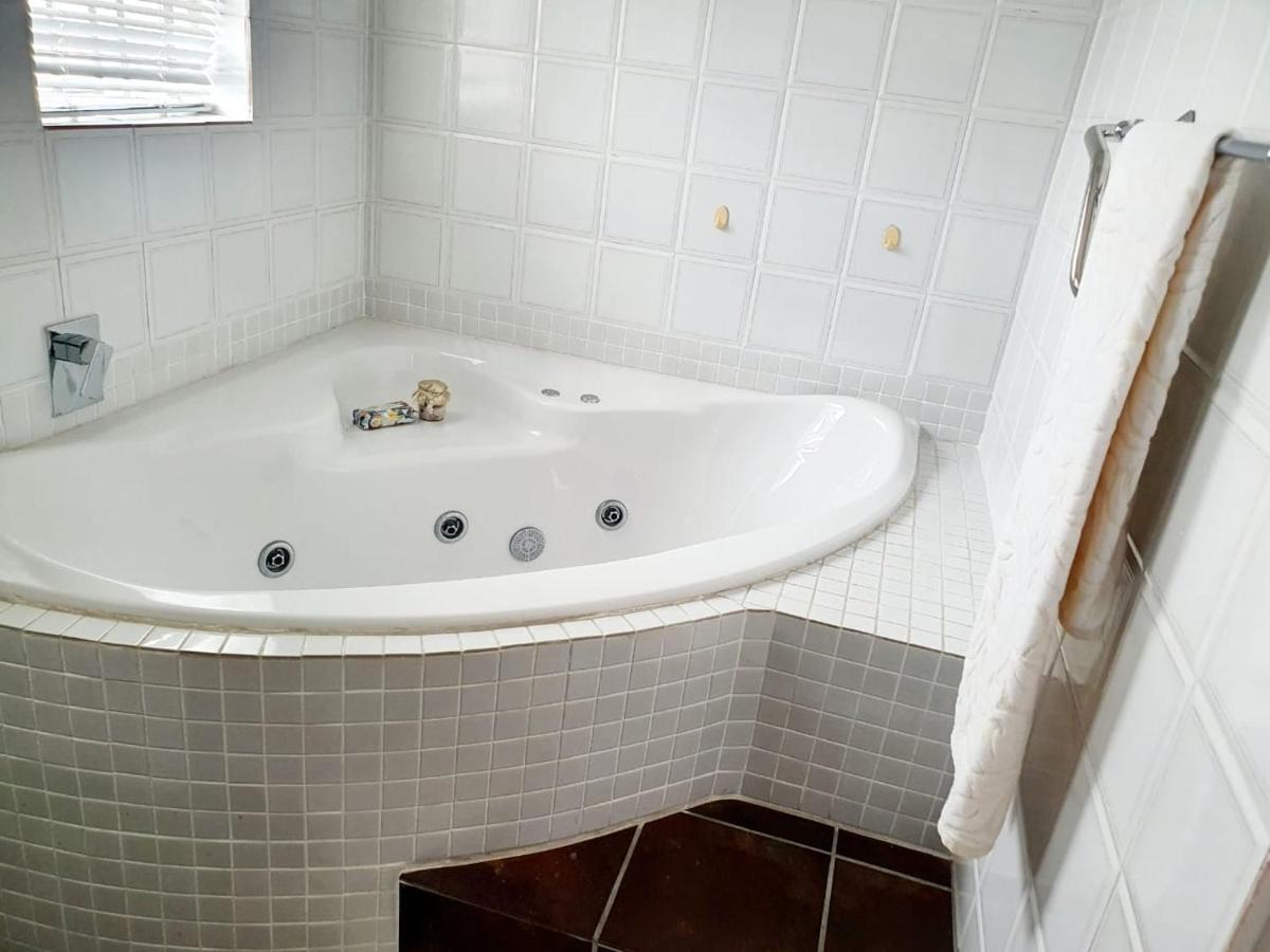La Grace Executive Guesthouse Amsterdamhoek Εξωτερικό φωτογραφία